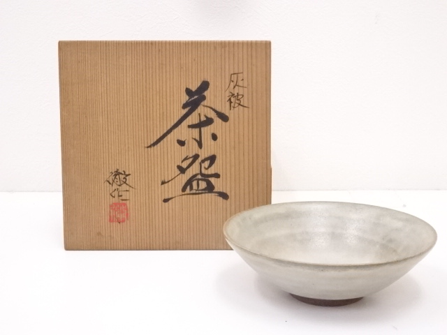 徹造　灰被茶碗